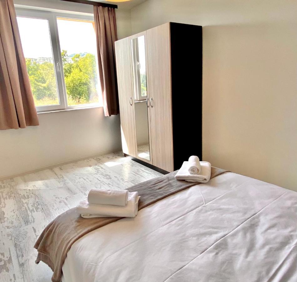 Cozy & Modern 1Br Apart For 4 Guests Next To Medical University & Free Parking Stara Zagora Exterior foto